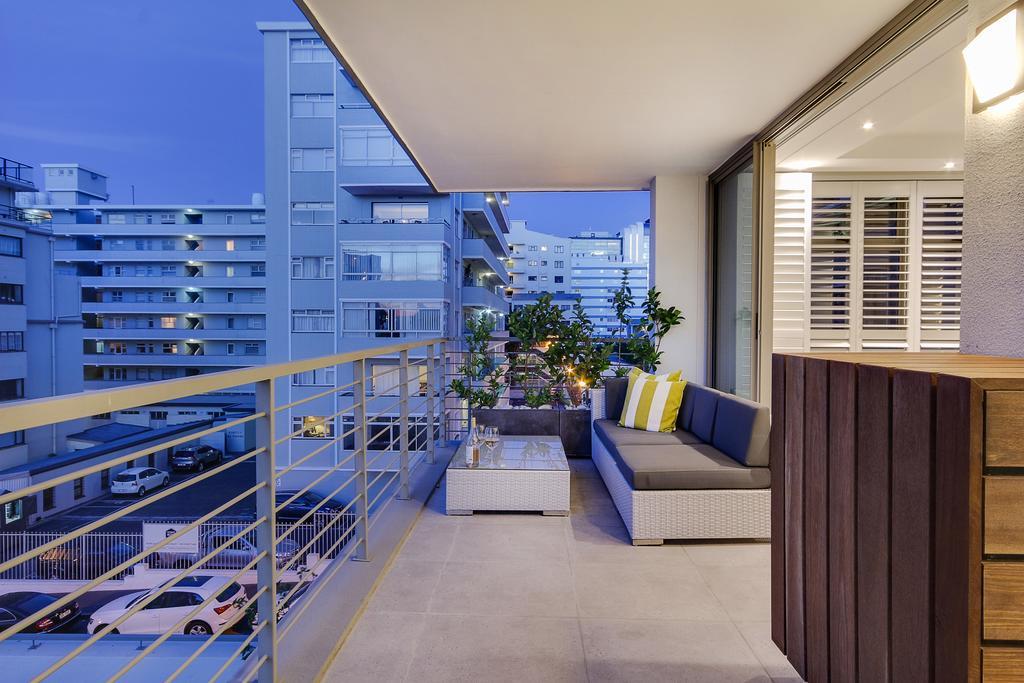 Fairmont 204 Apartment *