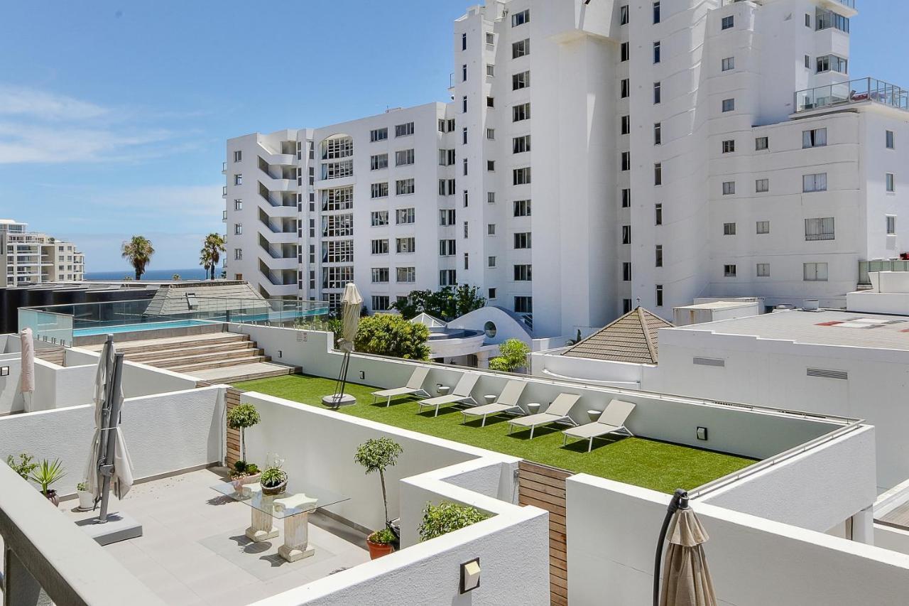 Fairmont 204